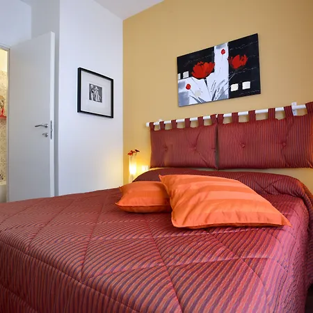 Beside The Vatican Rom