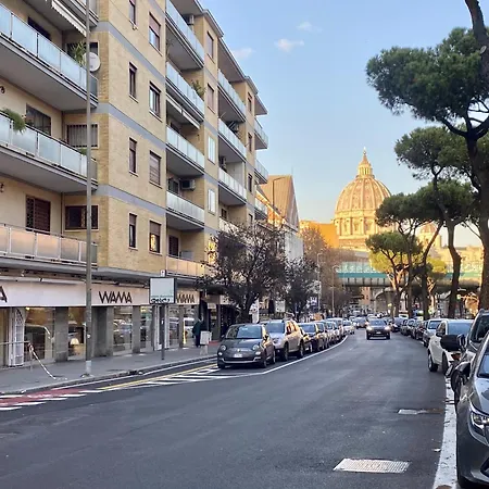 Beside The Vatican לינה וארוחת בוקר 4*