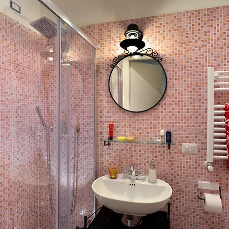 Beside The Vatican לינה וארוחת בוקר 4*